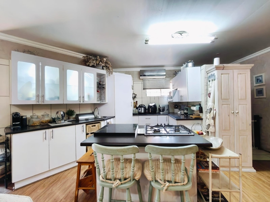 3 Bedroom Property for Sale in Mooivallei Park North West